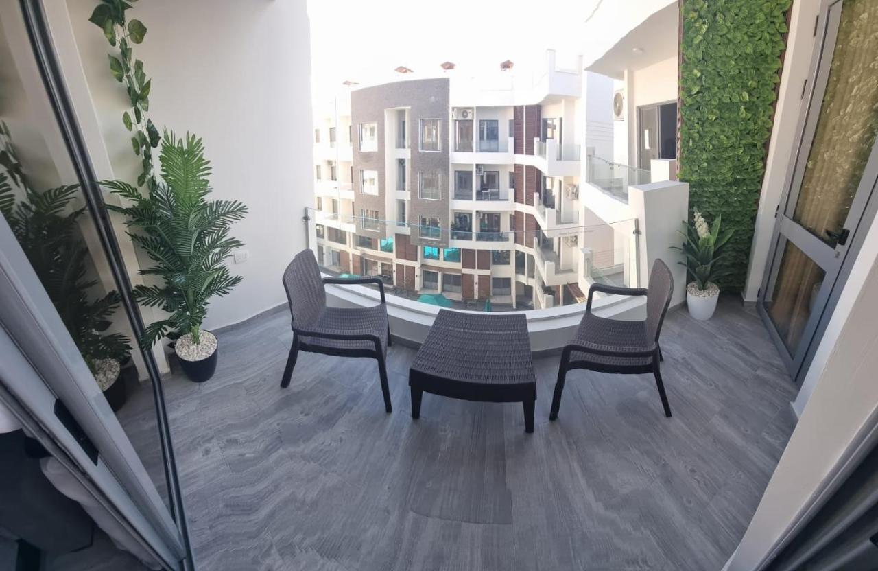 3Br 2Ba Serene Escape 4 Pools 1 Heated In The Winter Free Wifi Restaurant And Onsite Shop Apartment
