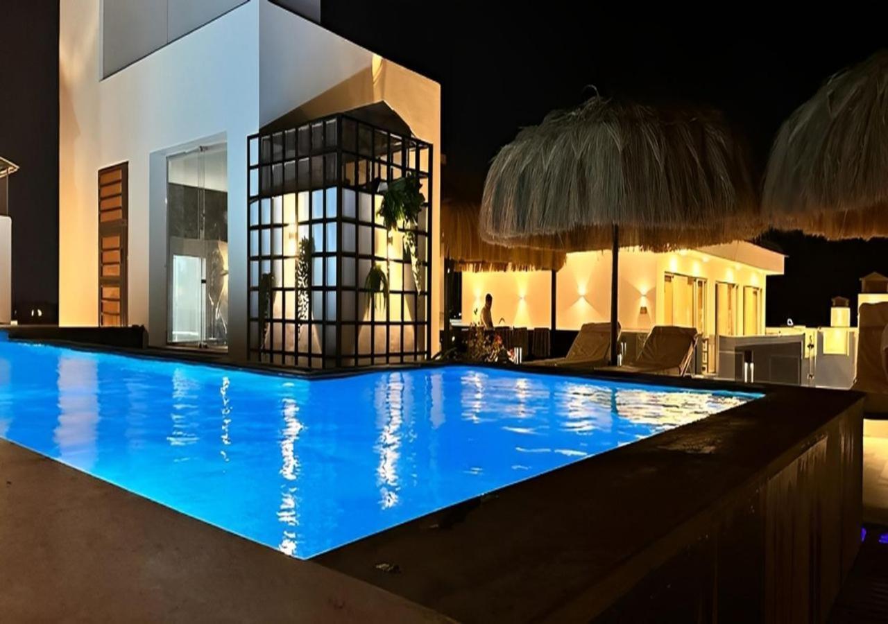 3Br 2Ba Serene Escape 4 Pools 1 Heated In The Winter Free Wifi Restaurant And Onsite Shop Apartment *